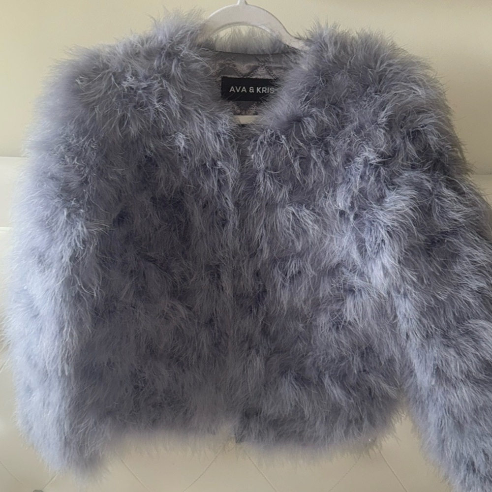 NWOT Small Ava & Kris Turkey Feather Fluffy Gray Jacket